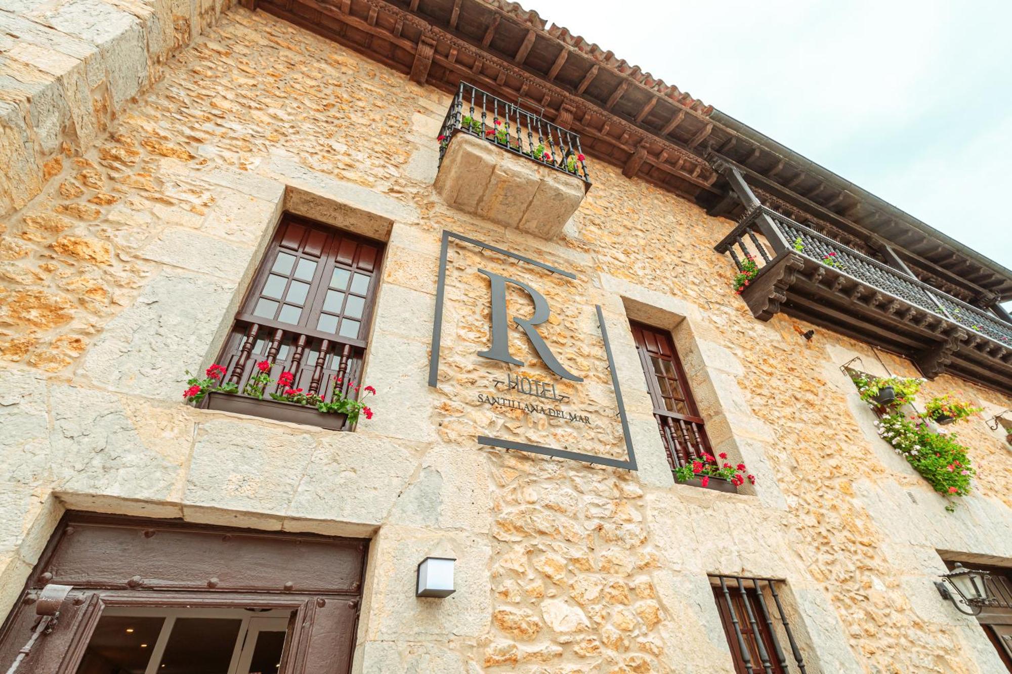 Hotel R Santillana Santillana del Mar Bagian luar foto